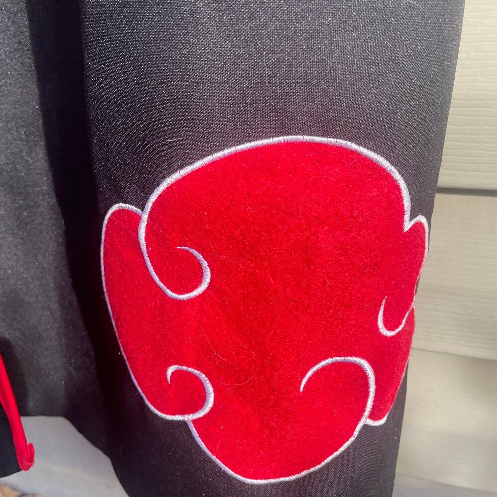 Men's Size Small Black & Red Akatsuki Naruto Cloak - Picture 4 of 5